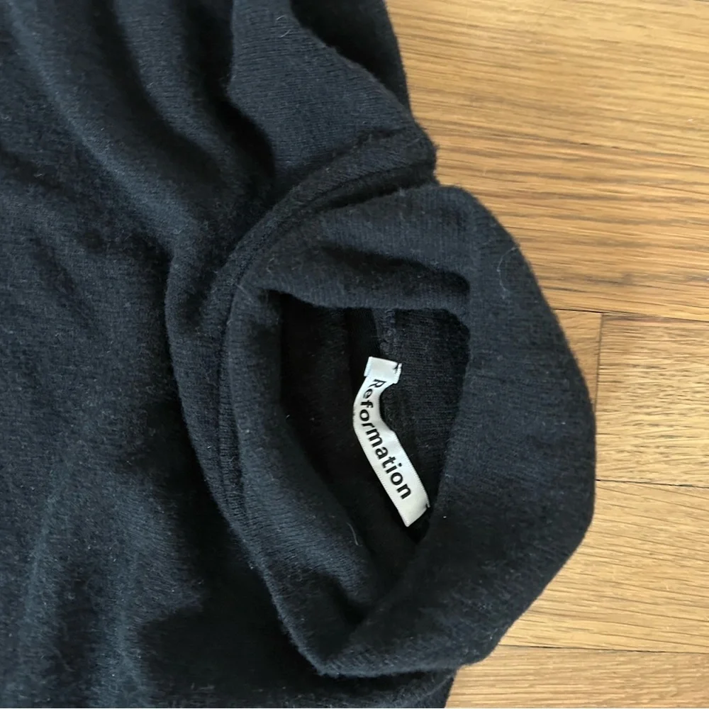 Reformation black cashmere sweater dress XS nwot - Picture 3 of 4